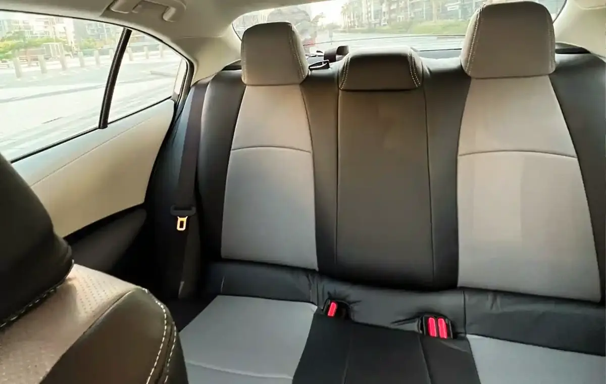 اجاره تویوتا کرولا